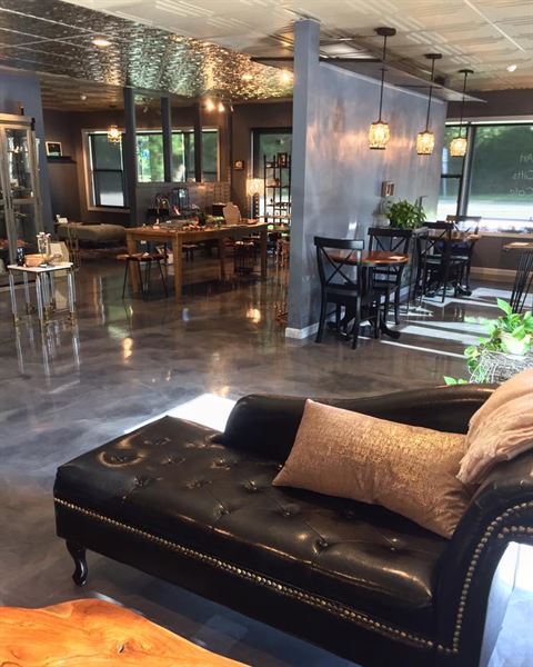 Coquelicot Gallery and Cafe