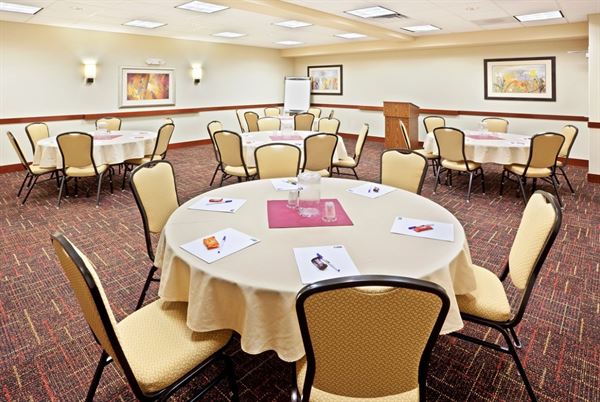 Holiday Inn Express & Suites Chehalis-Centralia