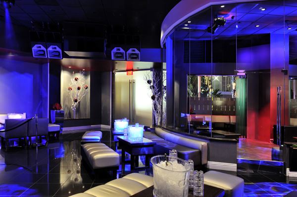HEAT Ultra Lounge (21+)