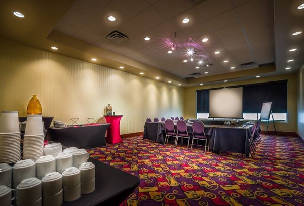 Deerfoot Inn & Casino