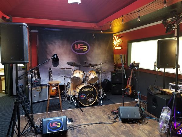 WE3 classic cover band