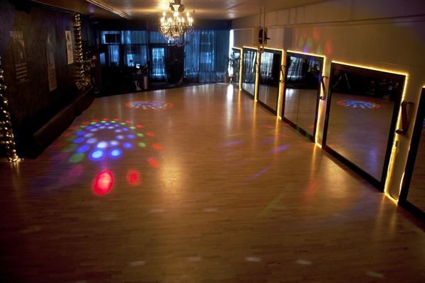 Studio 6 Ballroom