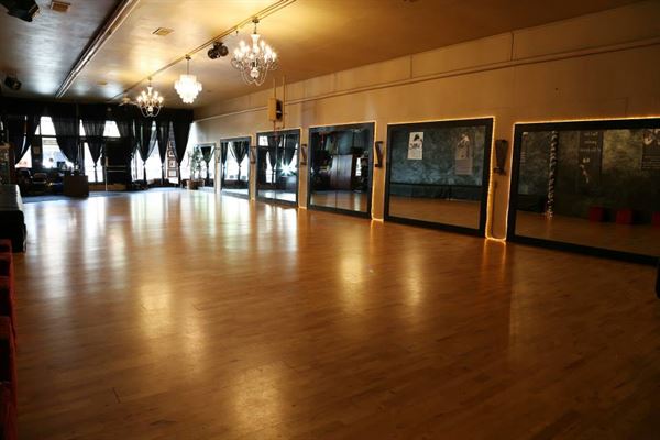 Studio 6 Ballroom