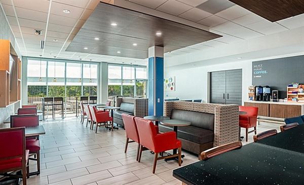 Holiday Inn Express & Suites Atlanta Airport NE-Hapeville