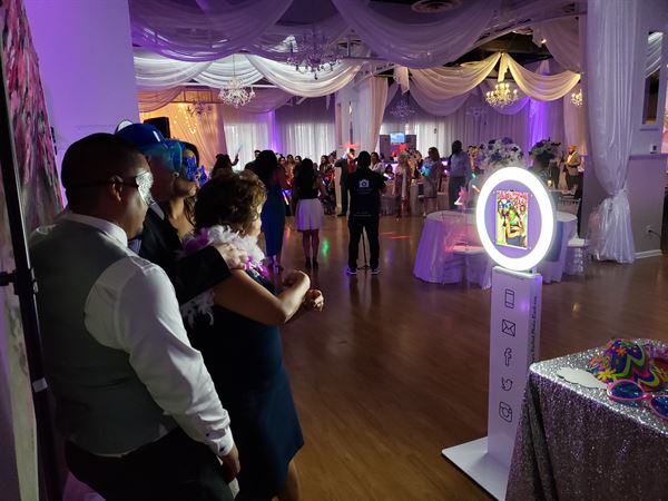 Picture perfect photo kiosk