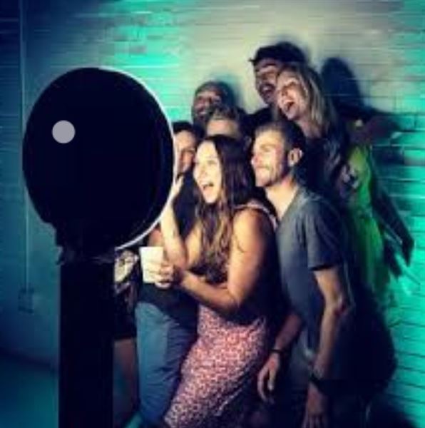 Picture perfect photo kiosk