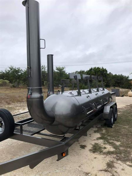 MOJO Federal Swine & Spirits