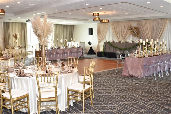 DoubleTree by Hilton Edmonton Downtown