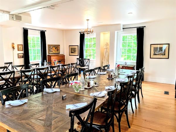 Filberts Farmhouse Kitchen