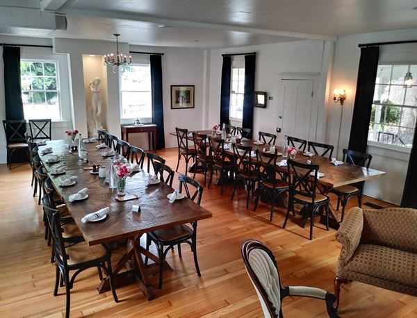 Filberts Farmhouse Kitchen