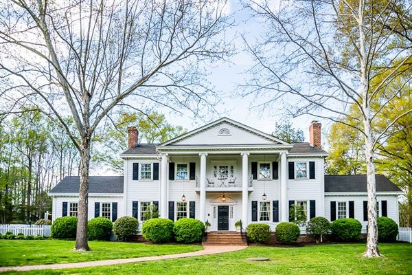 The Virginia Cliffe Inn