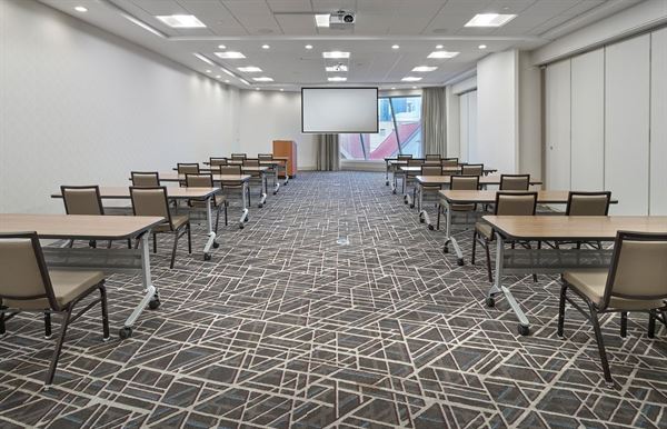 DoubleTree by Hilton Edmonton Downtown