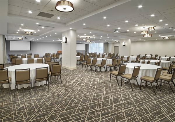 DoubleTree by Hilton Edmonton Downtown