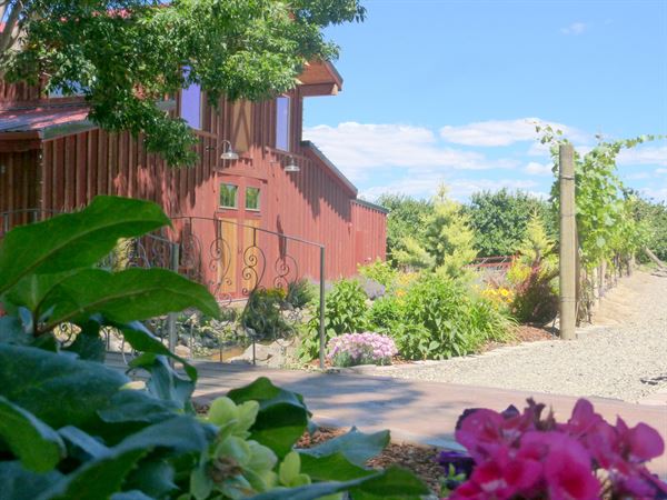 Sugar Pine Barn at Tucannon Cellars