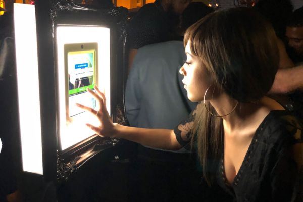 PhiNik's MobiPix Photobooth Co