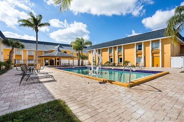 Quality Inn Heritage Park