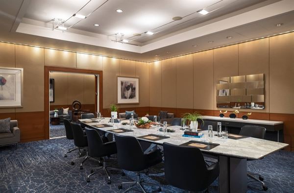 Renaissance Schaumburg Convention Center Hotel