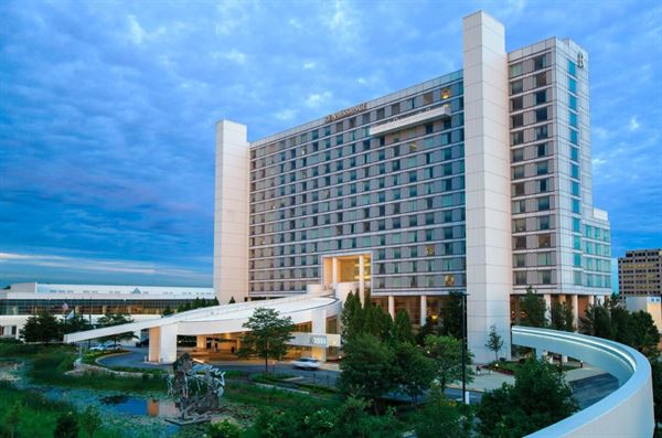 Renaissance Schaumburg Convention Center Hotel