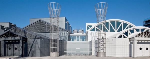 Illinois Holocaust Museum & Education Center