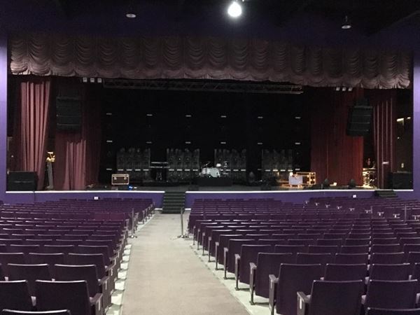 Crystal Grand Music Theatre