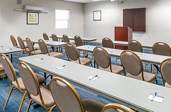 Holiday Inn Express Prince Frederick