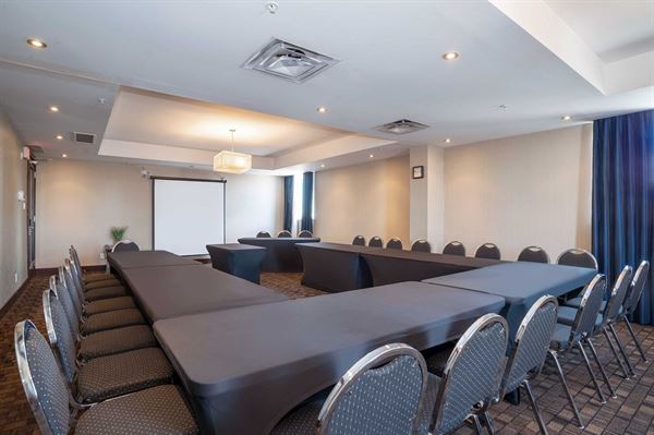 Sandman Hotel & Suites Winnipeg Airport