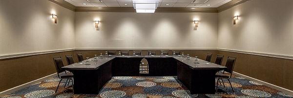 Best Western - University Plaza