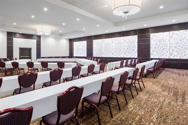 Four Points by Sheraton Chicago O'Hare Airport