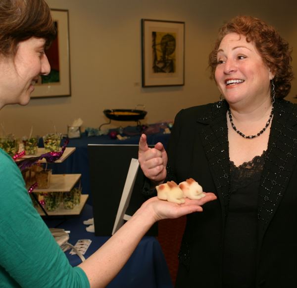 Atlanta Magician & Mentalist Debbie Leifer