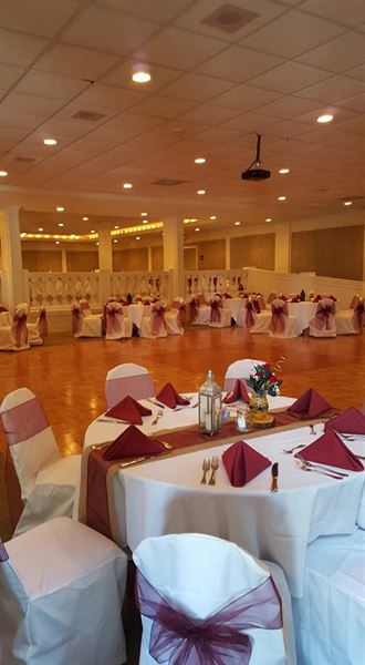 Houndslake Country Club