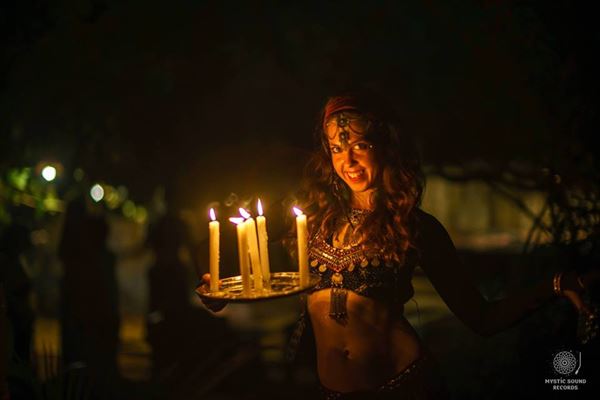 Mystica Fiora Fire Dancer