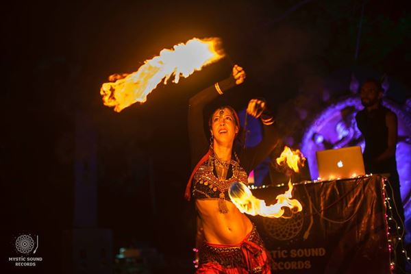 Mystica Fiora Fire Dancer
