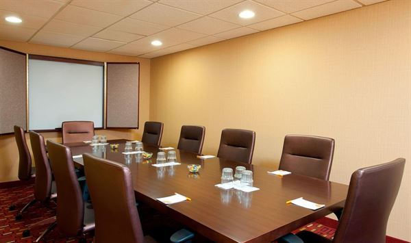 Courtyard Chicago Elmhurst/Oakbrook Area