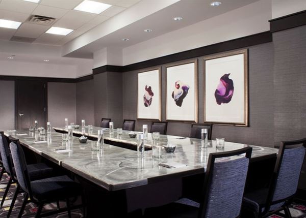 The Silversmith Hotel & Suites