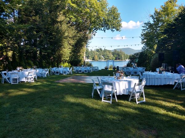 The Chateau on the Lake