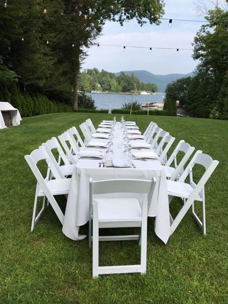 The Chateau on the Lake