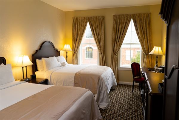 The Mount Vernon Grand Hotel