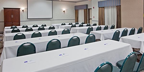 Holiday Inn Express & Suites College Station