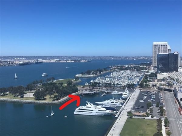 Joe's Crab Shack at the Rowing Club San Diego