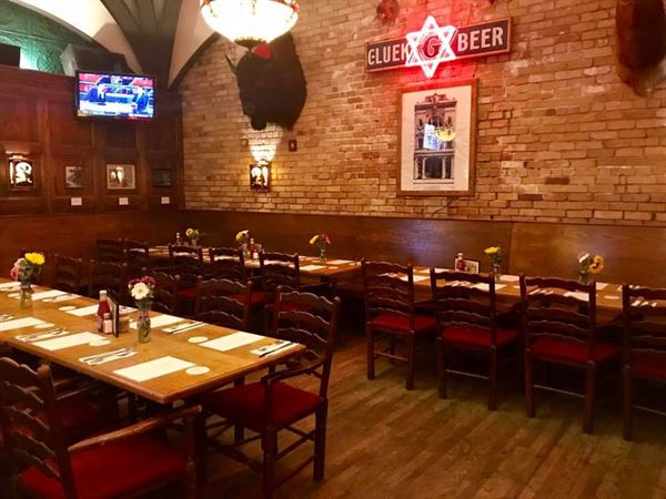 Gluek's Bar & Restaurant