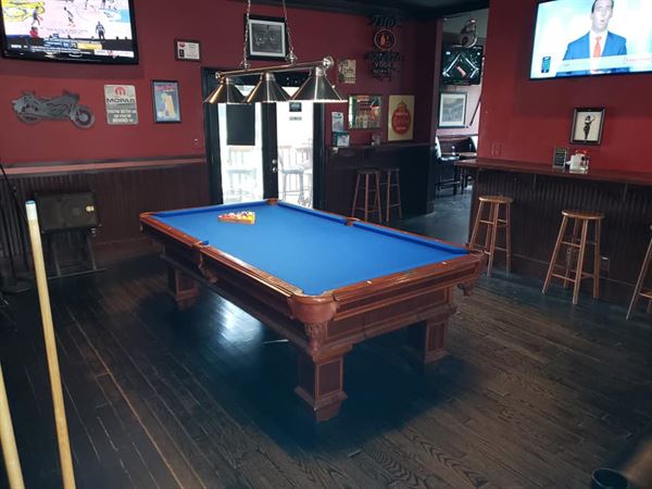 Bunganut Pig Pub And Eatery