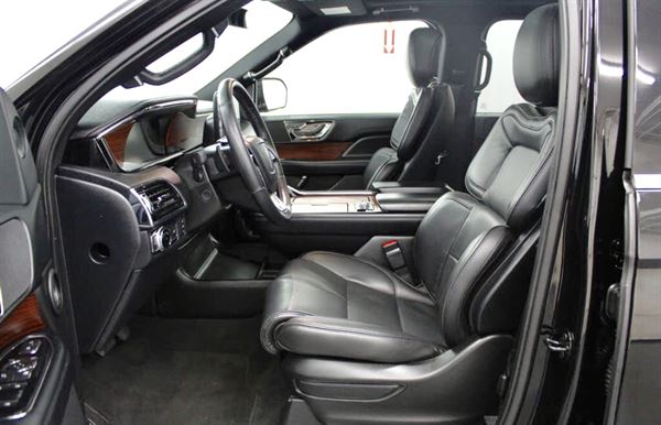 Luxury Limos & Tours