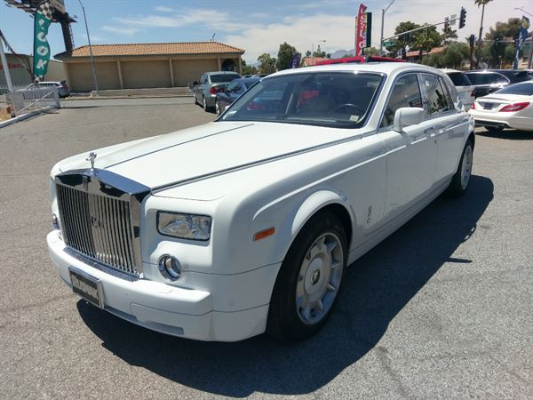 Luxury Limos & Tours