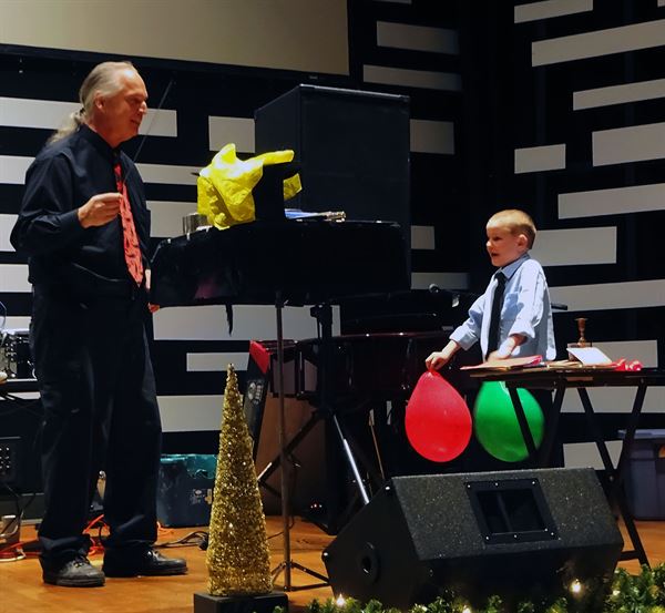 Mick Raven's Magic & Mayhem