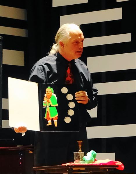 Mick Raven's Magic & Mayhem