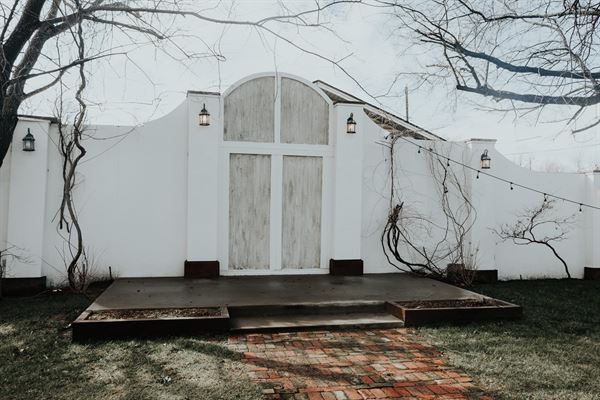 Willow Creek Mansion