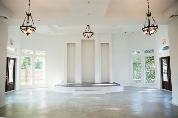 Willow Creek Mansion