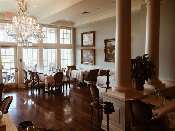 Riverbend Inn & Vineyard