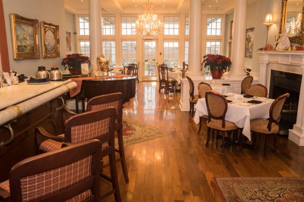 Riverbend Inn & Vineyard