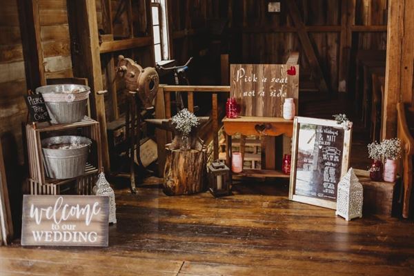 Mt. Hope Barn Wedding & Events